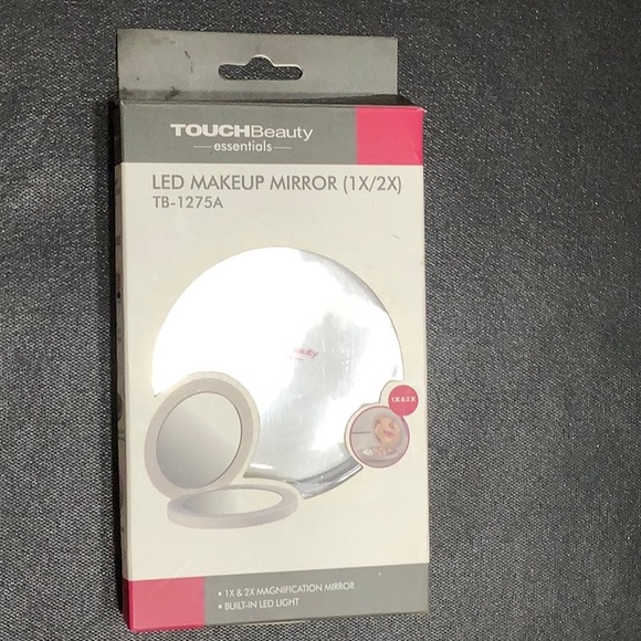 TOUCHBeauty LED Makeup Mirror - Picture 1 of 1